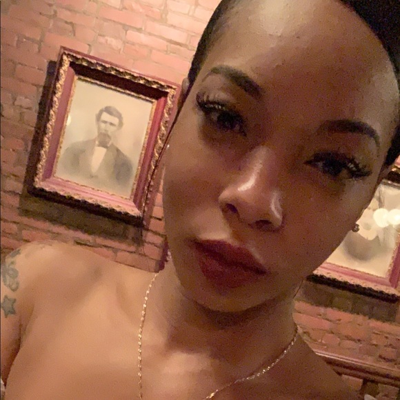 Meet your Posher - Picture 1 of 1